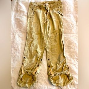 American eagle lightweight khaki cargo pants size 4